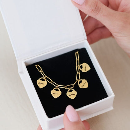 bracciale con ciondoli a cuore personalizzati
