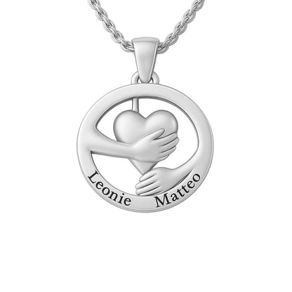 collana cuore abbracciante personalizzabile con incisione