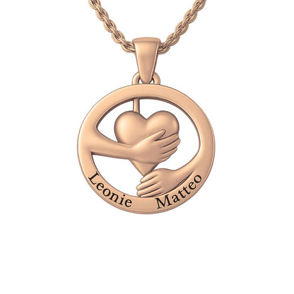 collana cuore abbracciante personalizzabile con incisione