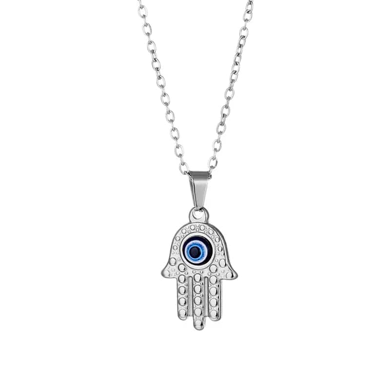 collana personalizzata con ciondolo mano di fatima e incisione