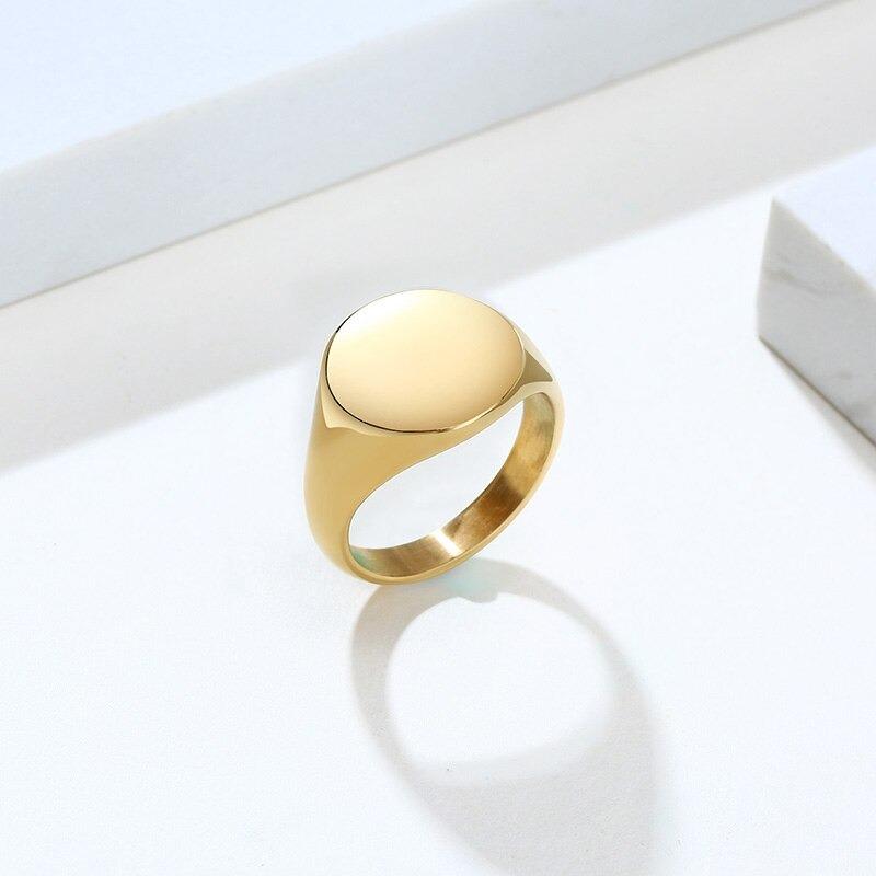 Anello con Iniziale Personalizzato in Acciaio Inox