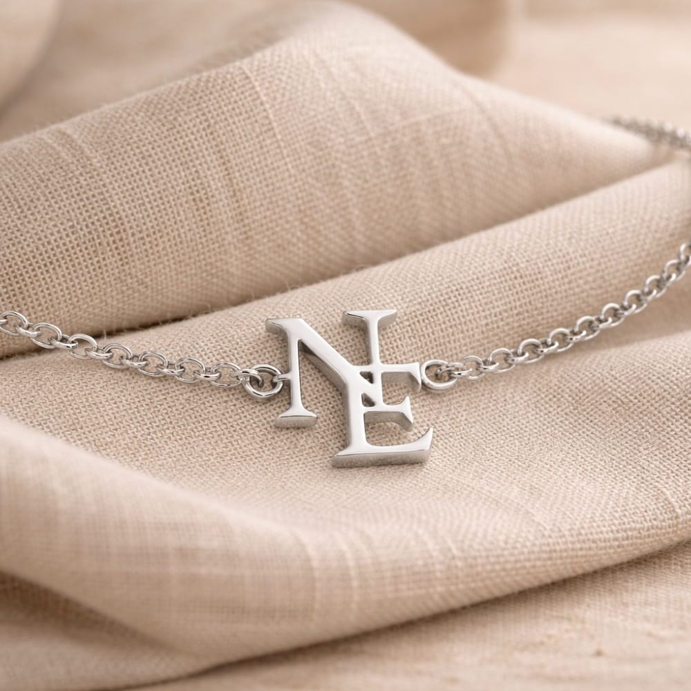 set collana e bracciale con iniziali intrecciate personalizzabili